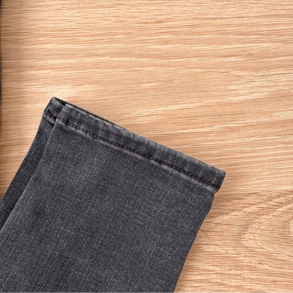 LEVIS - MILE HIGH SUPER SKINNY JEANS - SIZE 28 - BARELY WORN! - Picture 7 of 7